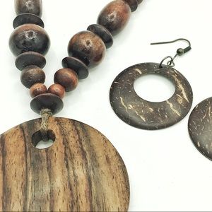 Woody neklace and earings set